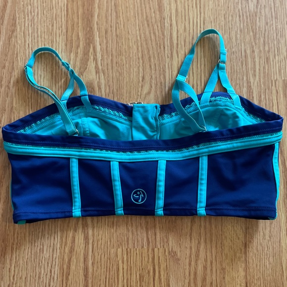 Zumba Fitness Blue Zip Front Sports Bra - Picture 3 of 3